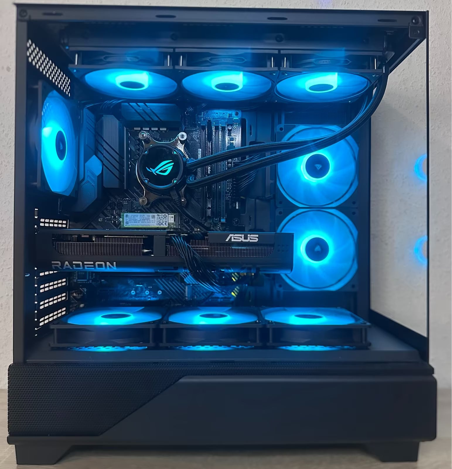 GAMING PC RX 9060 XT RYZEN 7 5700X 512GB NVME SSD 16GB RAM RGB