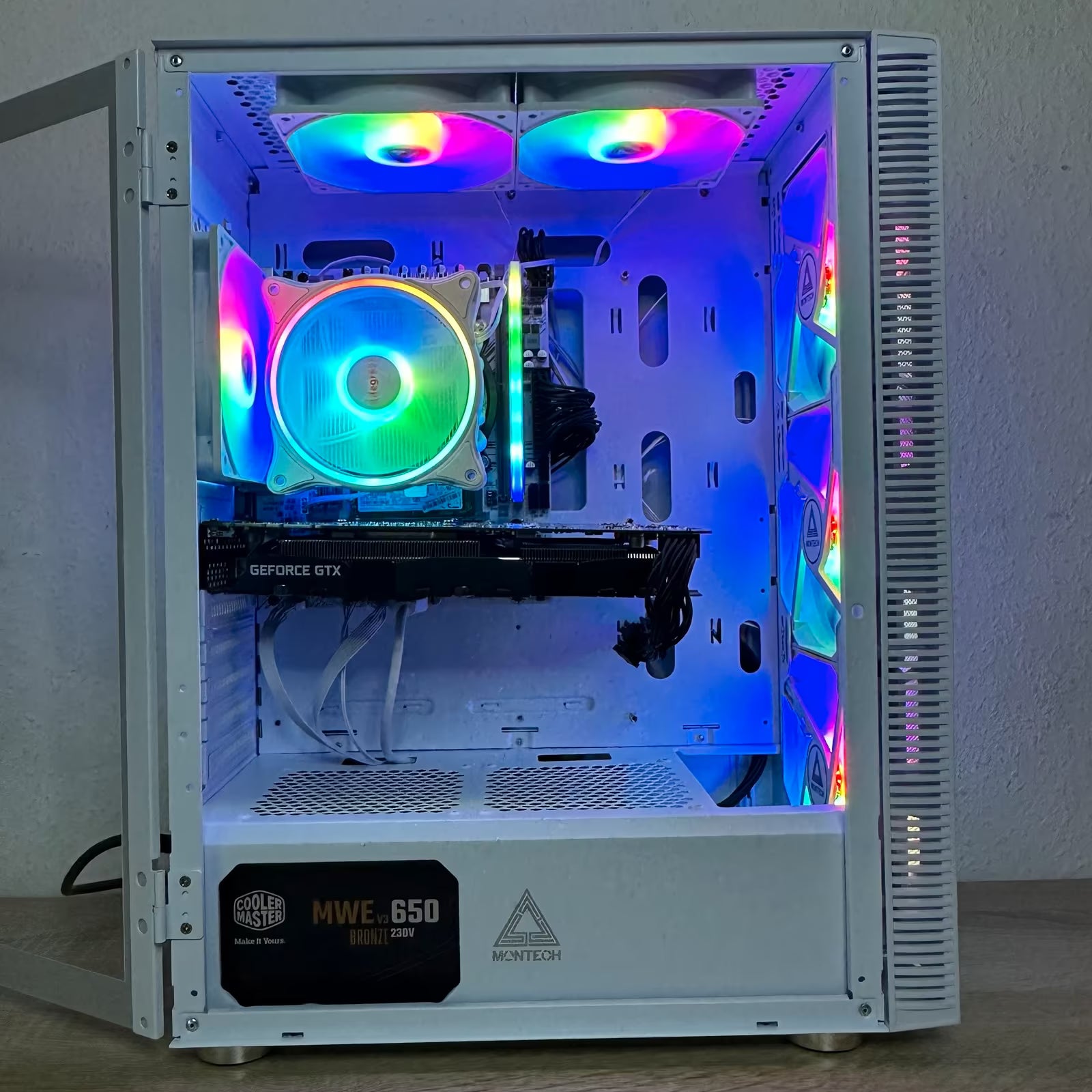 GAMING PC GTX 1070 8GB I7 6800K 16GB RAM 256GB SSD RGB