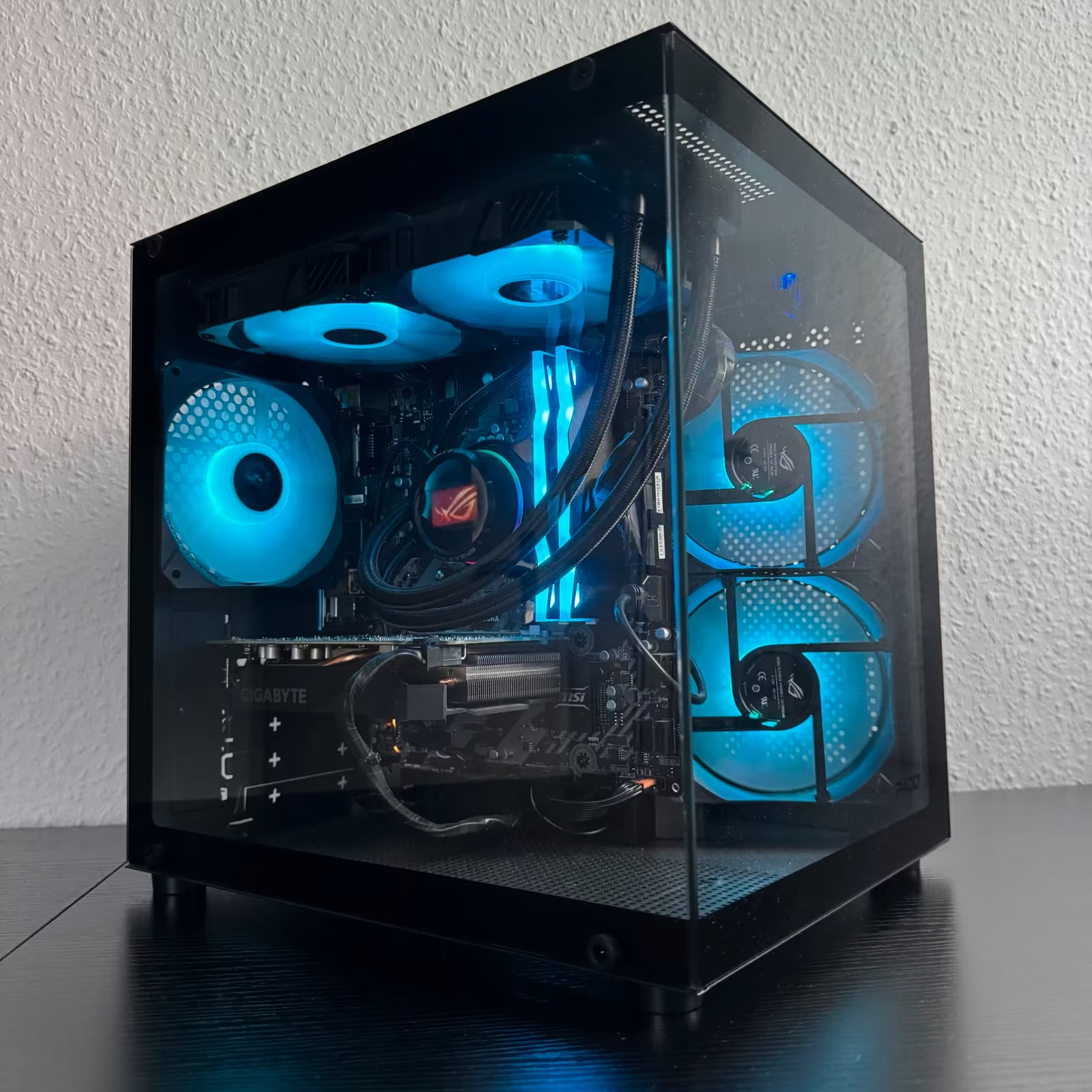 GAMING PC I7 7700K GTX 1660 SUPER 16GB RAM 256GB SSD AIO RGB